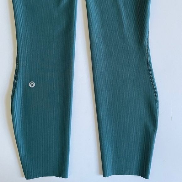 NWT Lululemon Base Pace HR Tight 25" *Two-Tone Ribbed Size 4 - Picture 8 of 10